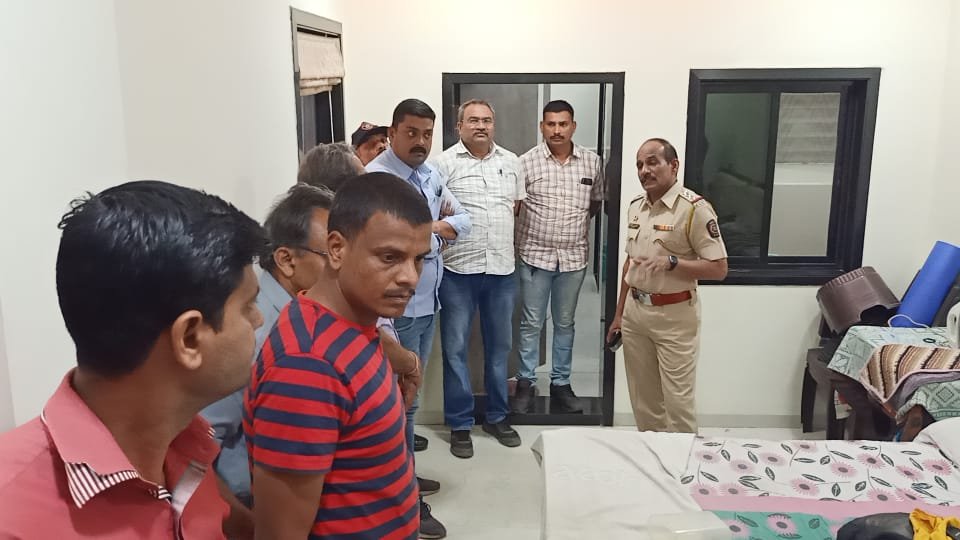 नवीपेठेत चोरी ; सोन्याचे दागिने लांबविले