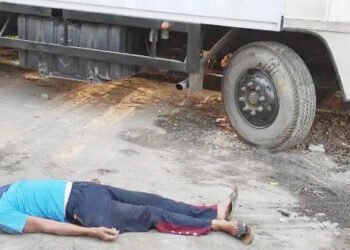 कंटेनर चालक जागीच ठार