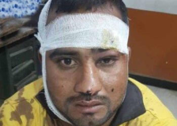 पाणी न दिल्याने तरुणावर विटांचा मारा