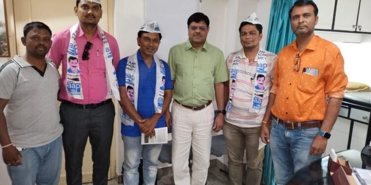 आम आदमी पार्टीत सिने अभिनेत्यासह कार्यकर्त्याचा जाहीर प्रवेश