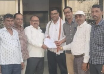 वृत्तपत्र विक्रेत्यांच्या मागण्या सोडवा