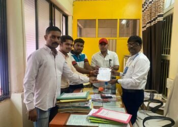 उन्हाळ्यात शाळेच्या वेळ बदलवा