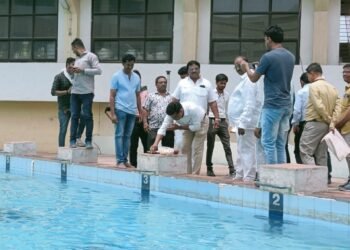 जळगावात घ्या आता पोहण्याचा आनंद