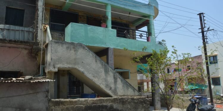 तायडे बंधूंच्या घरावर हल्ला