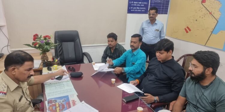 जळगावात मनसे कार्यकर्त्यांना पोलिसांच्या नोटीसा