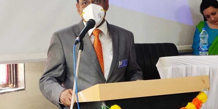 विद्यार्थ्यांनी संवाद ठेऊन शिस्त, नियोजनबद्ध शिक्षण घ्यावे : डॉ. जयप्रकाश रामानंद