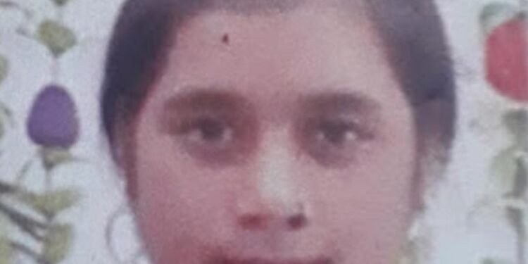 तरुणीचा सर्पदंशाने मृत्यू