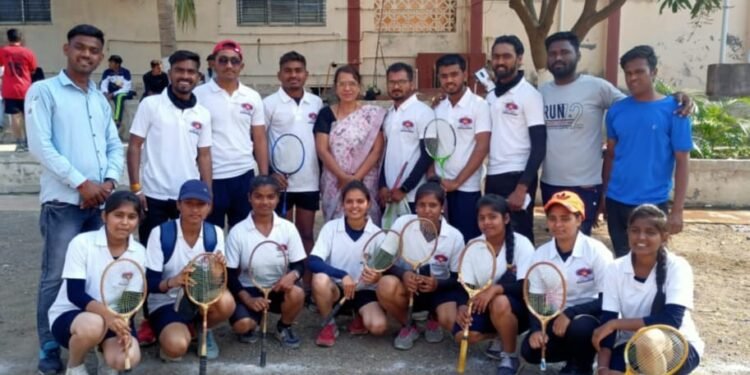 बॉल बॅडमिंटन स्पर्धेत खडसे महाविद्यालयाचे यश
