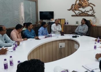 मातोश्री शेत पाणंद रस्ते कामे त्वरित सुरू करा – आ. किशोर पाटील