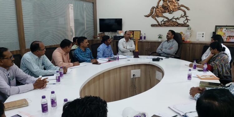 मातोश्री शेत पाणंद रस्ते कामे त्वरित सुरू करा – आ. किशोर पाटील