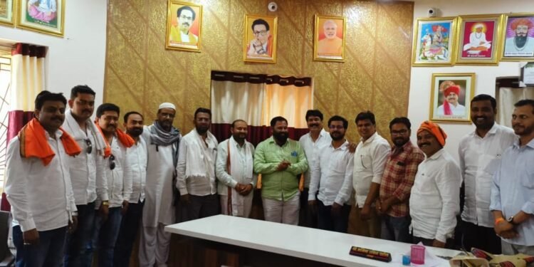 अखेर मुक्ताईनगर नगरपंचायत फोटो वाद मिटला