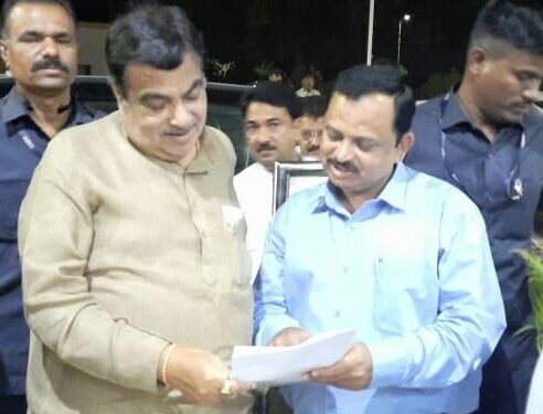 जळगाव ते किनगाव महामार्गाचे चौपदरीकरण करा