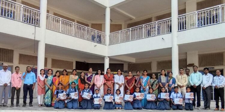 ऑक्सफर्ड इंग्लिश मीडियम स्कूलच्या विद्यार्थ्यांचे यश