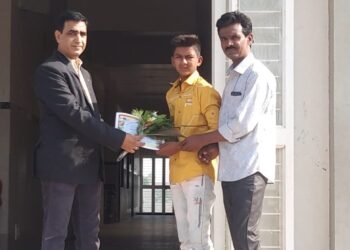 ओम लोहारची मिनी व्हॉलीबॉल स्पर्धेसाठी निवड