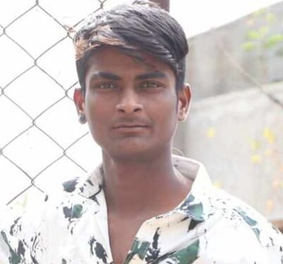 जळगावात दगडाने ठेचून तरुणाचा खून