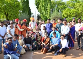 ना.पाटील यांच्याहस्ते समर्थ बहुउद्देशीय संस्था जिल्हा युवा पुरस्काराने सन्मानित