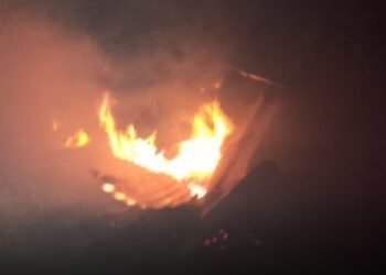 पहाटेच्या सुमारास फर्निचर दुकानाला आग