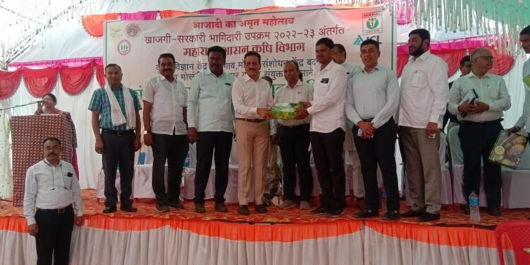 शेतकऱ्यांनी आर्थिक संपन्नतेसाठी मोसंबी पिकाकडे वळावे – आ.महाजन