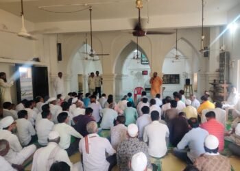 पालकमंत्री गुलाबराव पाटील यांच्या उपस्थितीत शीरखुर्मा कार्यक्रम