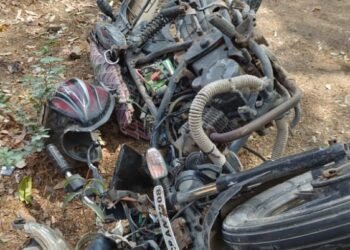 बस व दुचाकीचा अपघात ; एक तरुण ठार तर एक गंभीर जखमी