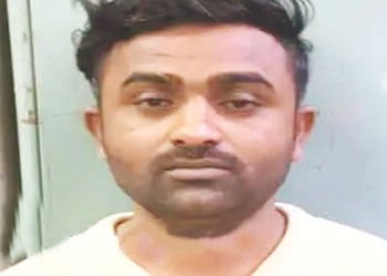 पिस्तूल घेवून दहशत पसरविणाऱ्यास अटक