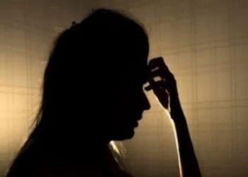 भयंकर ; पतीच्या मैत्रिणीला धडा शिकवण्यासाठी पत्नीने उचललं हे पाऊल