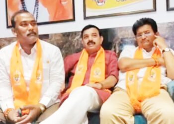 जळगावात शिवसैनिक मैदानात ; आक्रोश मोर्चाचे आयोजन