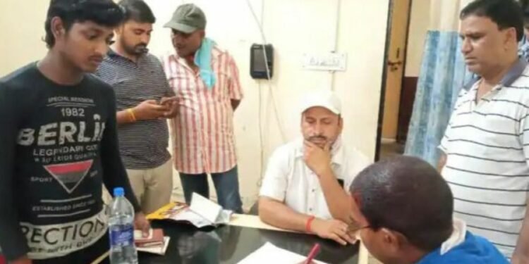 आईचं मंगळसुत्र विकून दंड भरायला आला तरूण RTO ने उचलले ‘हे’ पाऊल