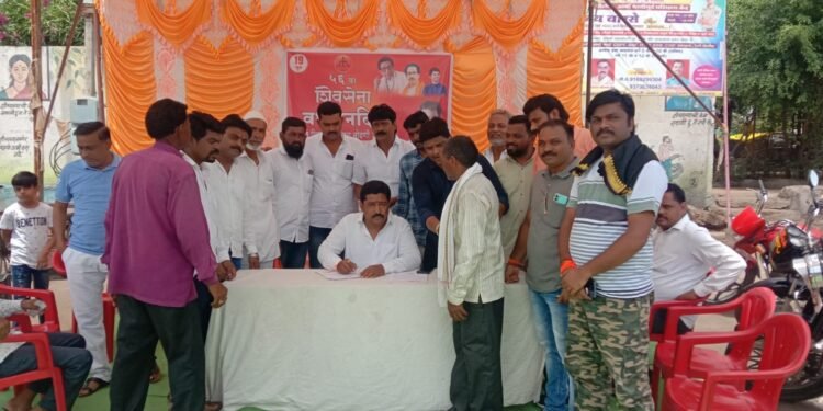 शिवसेनेच्या वर्धापन दिनानिमित्त सदस्य नोंदणी अभियान