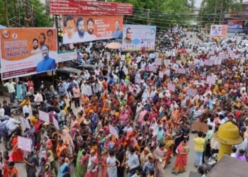 या आमदाराच्या समर्थनार्थ जिल्ह्यात निघाली भव्य रॅली