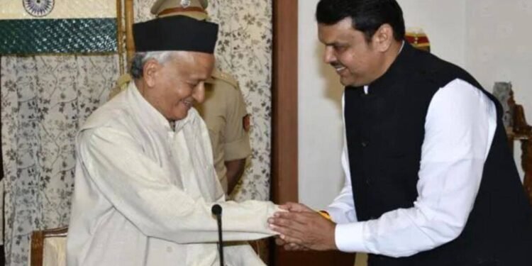 आताची सर्वात मोठी बातमी : फडणवीस राजभवनात दाखल ; सोबत पहा कोण-कोण ?