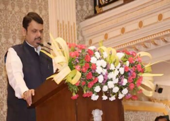 ‘ते’ पुन्हा आले पण उपमुख्यमंत्री म्हणून ; फडणवीसांनी घेतली उपमुख्यमंत्री पदाची शपथ!