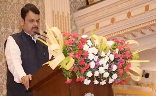 ‘ते’ पुन्हा आले पण उपमुख्यमंत्री म्हणून ; फडणवीसांनी घेतली उपमुख्यमंत्री पदाची शपथ!