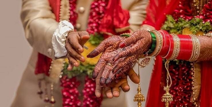 नवरीला आला राग ; नवरीने मोडले लग्नचं