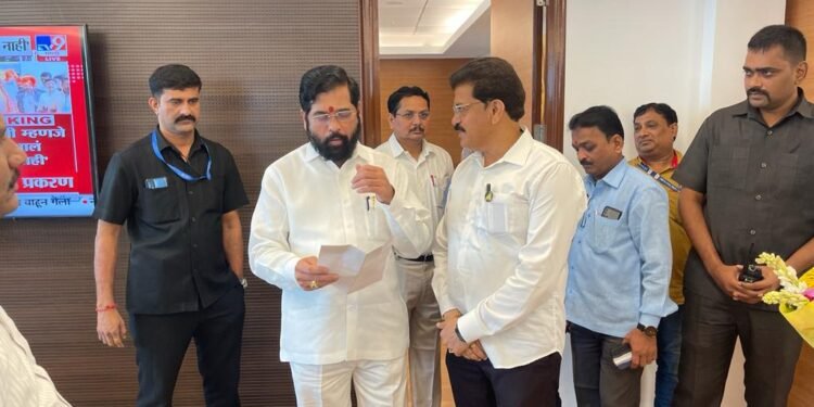 आ.राजुमामांचे मुख्यमंत्र्यांना साकडे ; वाचा काय घातलं साकडं