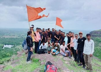 सह्याद्री प्रतिष्ठानने किल्ल्यावर जाऊन केले हे कार्य…