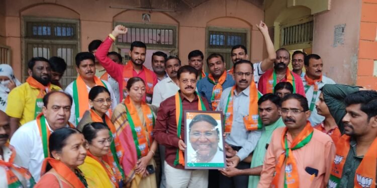 महिला शक्ति राष्ट्रपतीपदी विराजमान ! जळगावात आनंदोस्तव साजरा