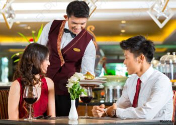 सरकारचा मोठा निर्णय : आता कुठल्याही हॉटेल, रेस्टॉरंटच्या बिलात हे चार्ज लागणार नाही