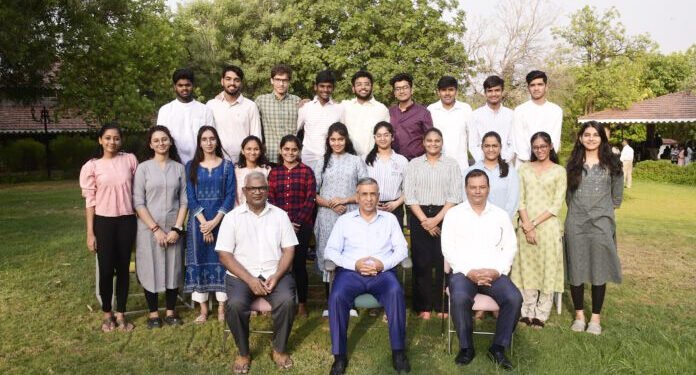 अनुभूती निवासी स्कूलचा सीआयएससीई बोर्ड परिक्षेत 100% निकाल