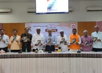 समाजातील स्वतंत्र सैनिकांचा सन्मान केलाच पाहिजे