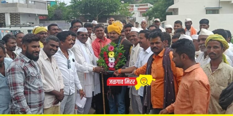 मेंढपाळ बांधवांकडून आ. चंद्रकांत पाटलांचा सत्कार