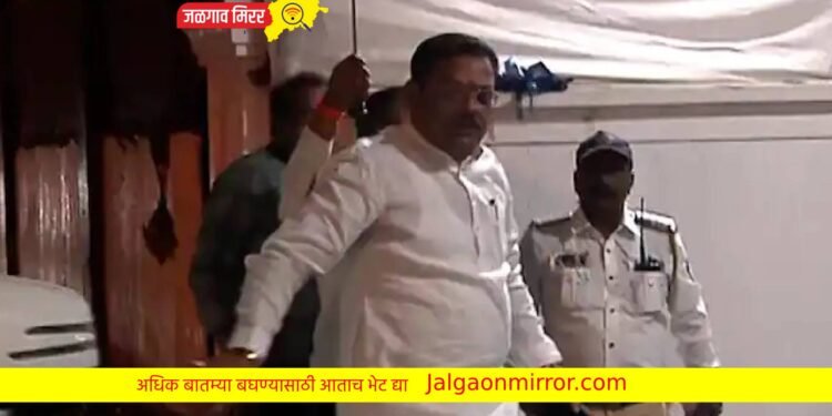 मुख्यमंत्र्यांसोबतच्या बैठकीत खडाजंगी