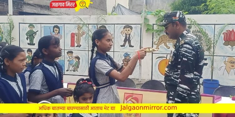 राखीपोर्णिमेनिमित्त कोरोना योध्यांना विद्यार्थ्यांनी बांधली राखी