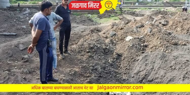 खळबळजनक : रेल्वे ट्रकजवळ कापडमध्ये गुंडाळलेल्या अवस्थेत आढळले मृत बाळ