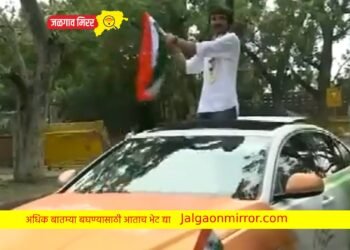 ‘हर घर तिरंगा’ मोहिमेसाठी तरुणाने केला २ लाख खर्च ; व्हिडीओ व्हायरल