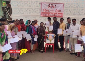 शिवसेना नोंदणी अभियानाला सुरुवात; सातशे सदस्यांची नोंदणी