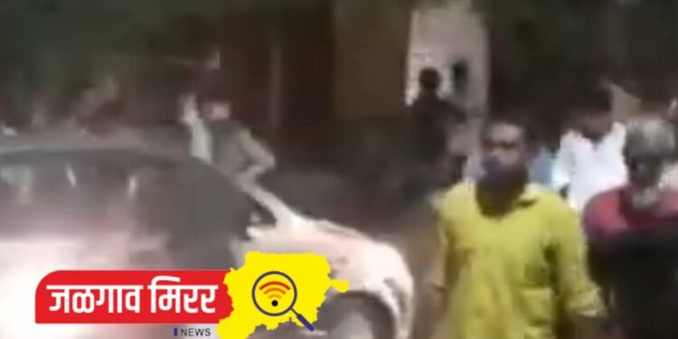 महिलेच्या डोक्यात कुऱ्हाड टाकून खुन