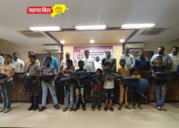 शालेय साहित्याचे 600 गरजू विद्यार्थ्यांना मोफत वितरण