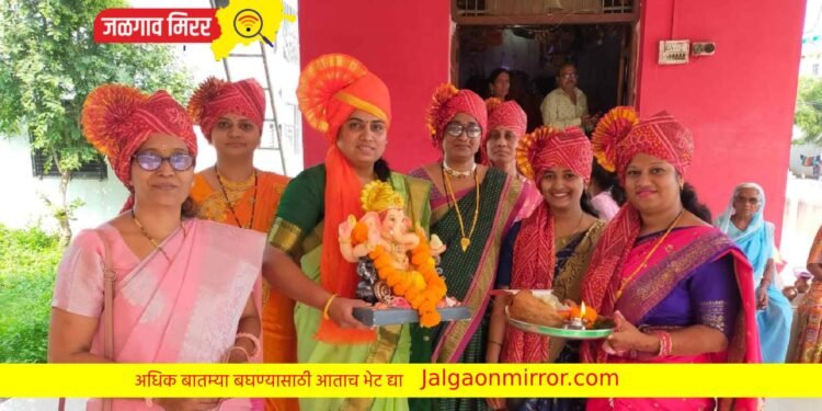 महापौर महाजनांच्या उपस्थितीत जय दुर्गा विद्यालयात गणरायांचे आगमन