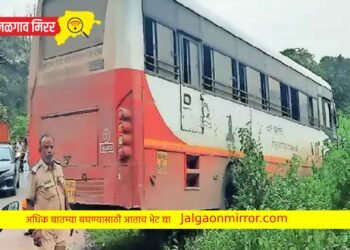 रावेर-जळगाव बसला कंटेनरची धडक ; दोन जण जखमी